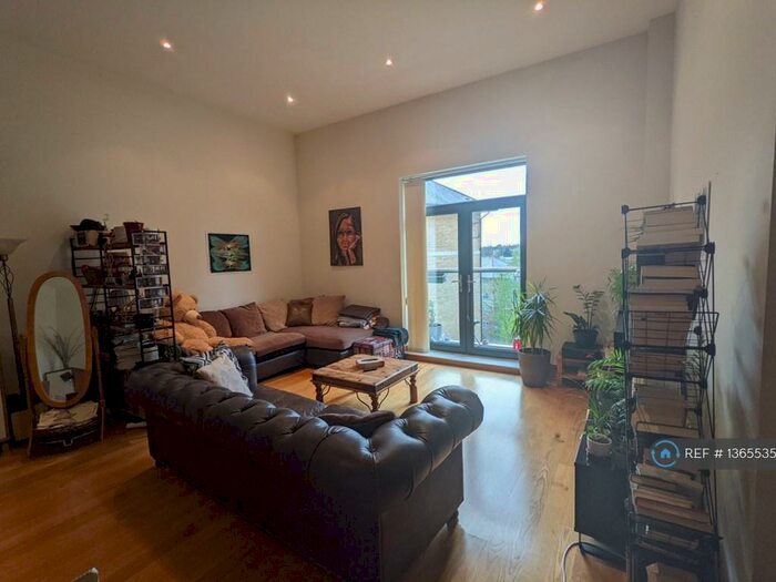 2 Bedroom Flat To Rent In The Exchange, Croydon, CR0