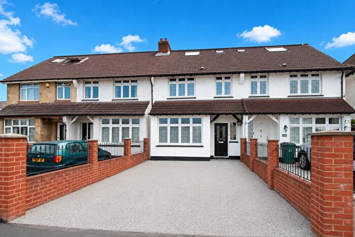 4 Bedroom House For Sale In The Crescent, Sutton, SM1