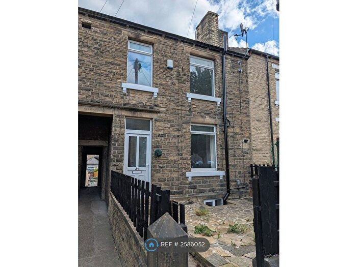 2 Bedroom Terraced House To Rent In Blackhouse Road, Huddersfield, HD2