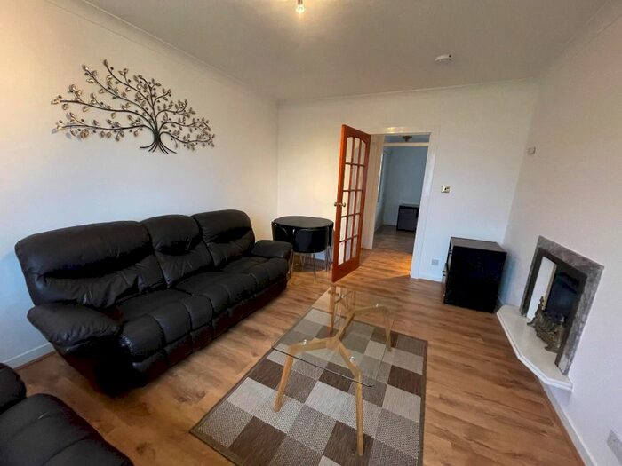 1 Bedroom Flat To Rent In Pittodrie Place, Pittodrie, Aberdeen, AB24