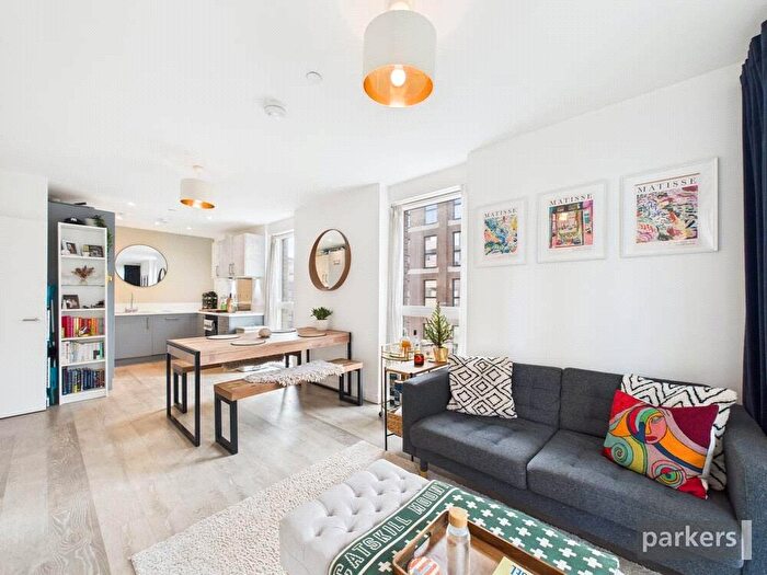 1 Bedroom Apartment For Sale In Carraway Street, Reading, Berkshire, RG1