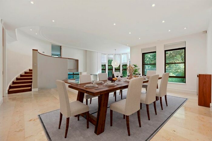 4 Bedroom Flat To Rent In Spaniards Road, London, NW3