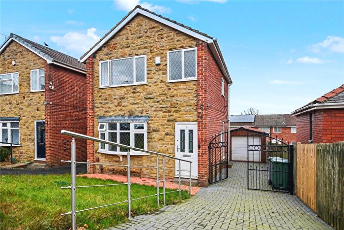 3 Bedroom Detached House To Rent In Troy Rise, Morley, Leeds, West Yorkshire, LS27