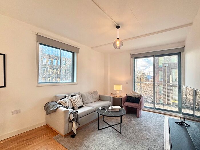 1 Bedroom Flat To Rent In Pentonville Road, London, N1