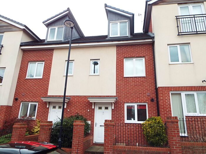 3 Bedroom Terraced House To Rent In Brentleigh Way, Stoke-On-Trent, ST1