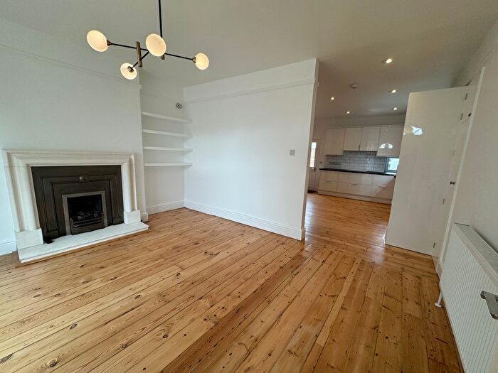 3 Bedroom Property To Rent In Victoria Street, Taunton, TA1