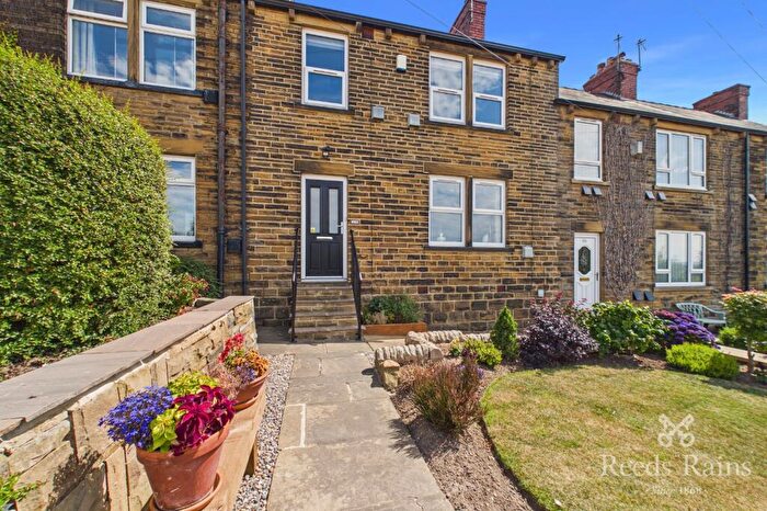 3 Bedroom Terraced House For Sale In Scotchman Lane, Morley, Leeds, West Yorkshire, LS27