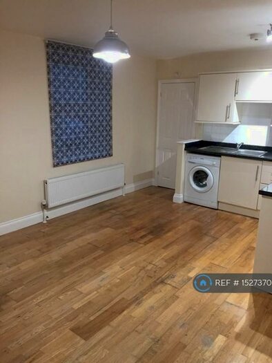 1 Bedroom Flat To Rent In Bower Place, Maidstone, ME16