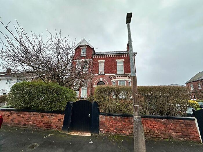 3 Bedroom Flat To Rent In Stanley Avenue, Southport, PR8