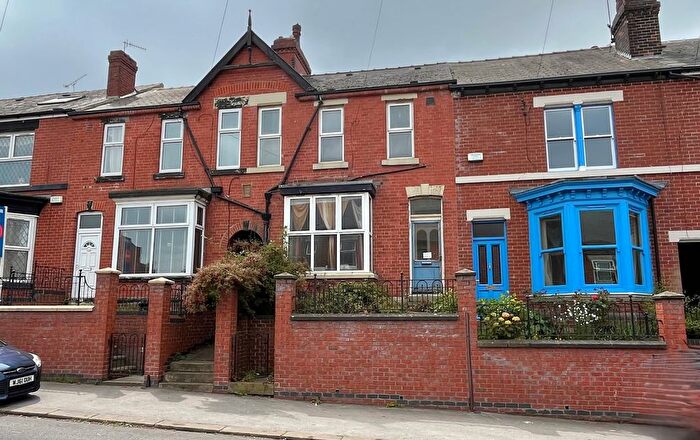 3 Bedroom Terraced House For Sale In Scott Road, Sheffield, South Yorkshire, S4