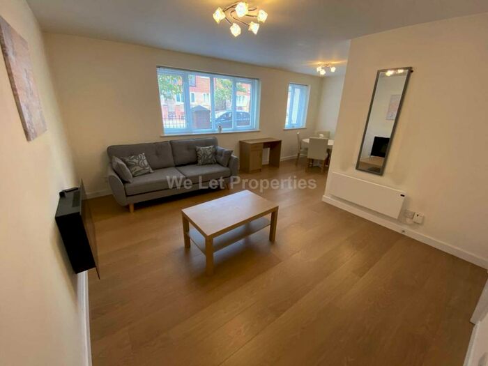 2 Bedroom Apartment To Rent In Stretford Road, Hulme, M15
