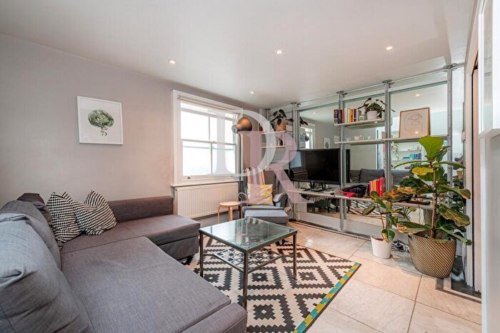 1 Bedroom House To Rent In Charlton Place, Angel, N1