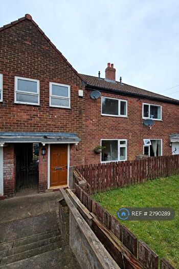 3 Bedroom Semi Detached House To Rent In Levens Drive, Bolton, BL2