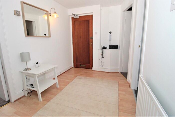 2 Bedroom Flat To Rent In Argyle Street, St. Andrews, KY16