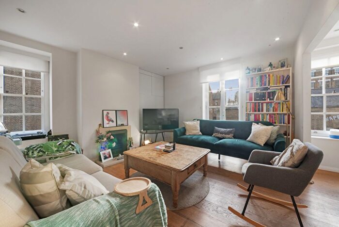 2 Bedroom Flat To Rent In Columbus House, Wapping, E1W