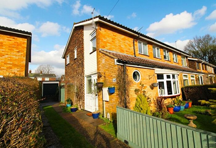 3 Bedroom Semi Detached House For Sale In Chertsey Rise, Stevenage, SG2