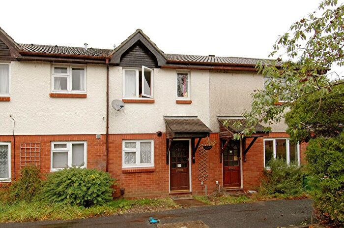 2 Bedroom Terraced House To Rent In Dukes Close, Petersfield, Hampshire, GU32