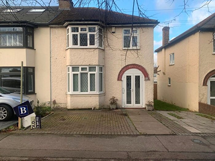 3 Bedroom Property To Rent In Hall Road, Northfleet, Gravesend, DA11