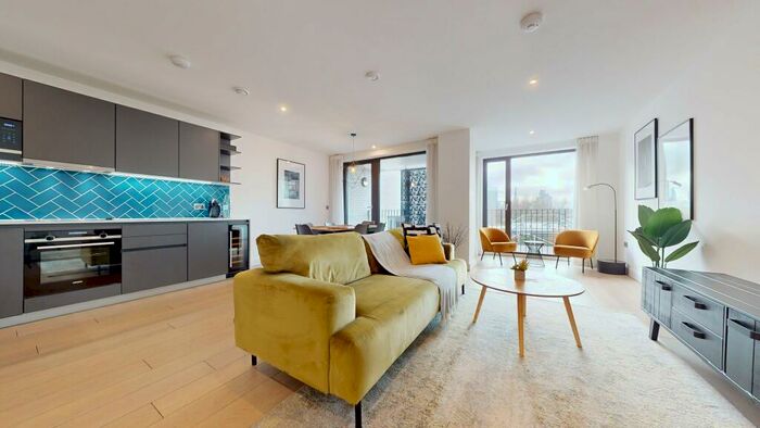 3 Bedroom Flat To Rent In Hackney Road, E2
