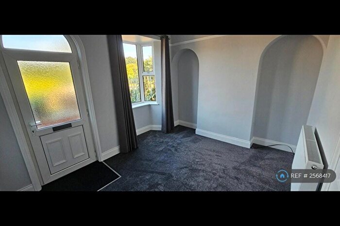2 Bedroom End Of Terrace House To Rent In Park View, Barnsley, S70