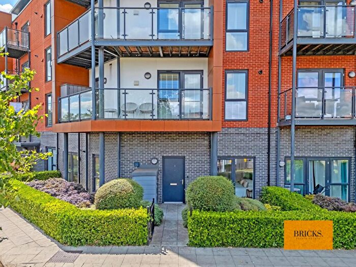 2 Bedroom Apartment For Sale In Gubbins Lane, Harold Wood, Romford, RM3