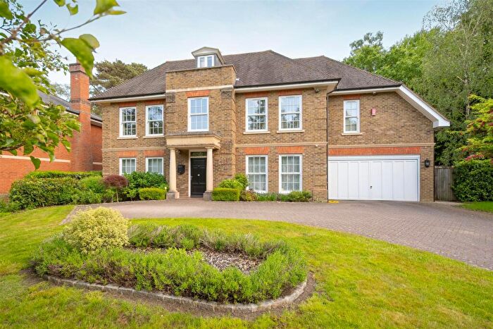 6 Bedroom Detached House For Sale In Llanvair Close, Ascot, SL5