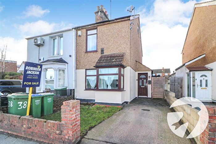 3 Bedroom Semi Detached House For Sale In Northend Road, Erith, DA8