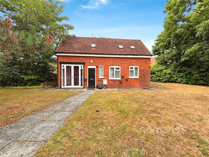 2 Bedroom Detached House For Sale In Upper Park Road, Camberley, Surrey, GU15
