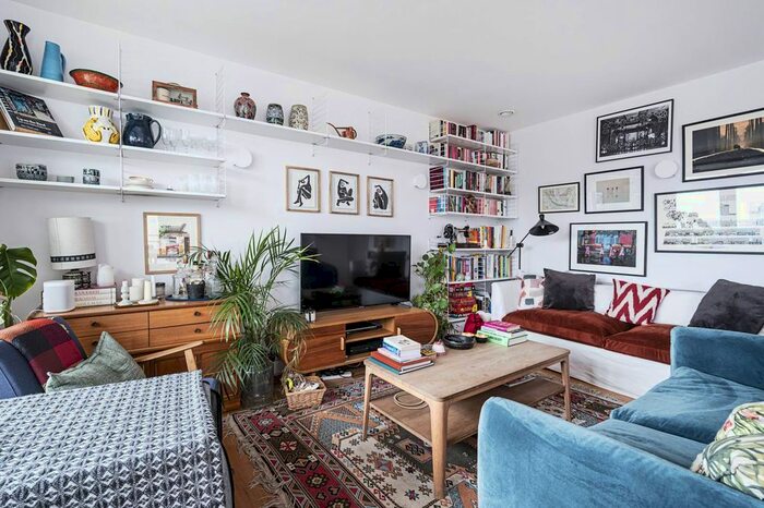 3 Bedroom Flat To Rent In Mint Street, Bethnal Green, London, E2