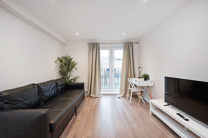 1 Bedroom Flat To Rent In Globe Road, Bethnal Green, London, E2