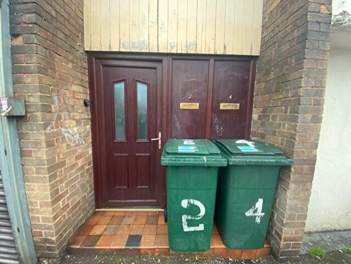 3 Bedroom Flat To Rent In Beake Avenue, CV6