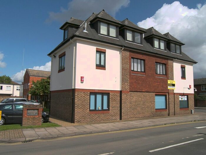 1 Bedroom Flat To Rent In Heritage Court Station Road, Egham, Surrey, TW20