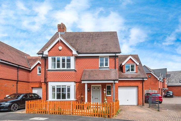 4 Bedroom Detached House For Sale In Lowbury Gardens, Newbury, RG20