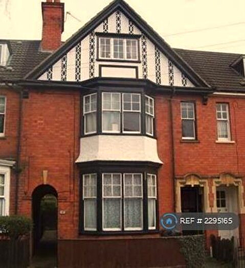 1 Bedroom Terraced House To Rent In Park Road, Wellingborough, NN8