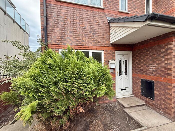 2 Bedroom Maisonette For Sale In Flat, Harrington View, Seabank Road, Wallasey, CH44