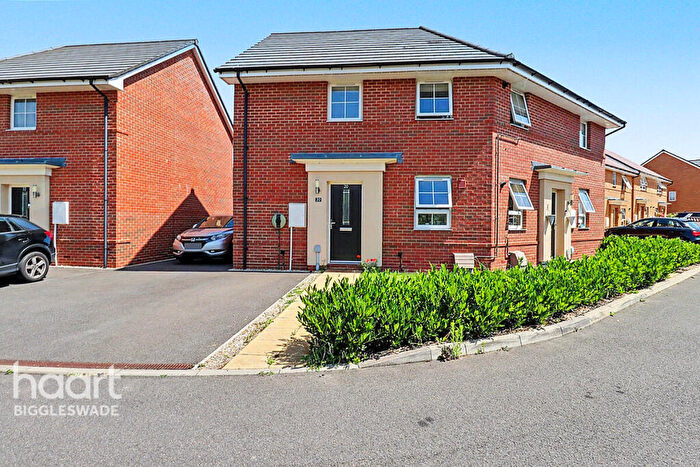 2 Bedroom Maisonette For Sale In Belpaire Close, Lower Stondon, SG16