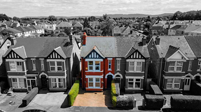 3 Bedroom Semi-Detached House For Sale In Central Road, Gloucester, GL1