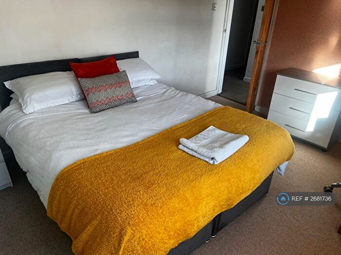 4 Bedroom Detached House To Rent In Railway Cottages, Nottingham, NG16