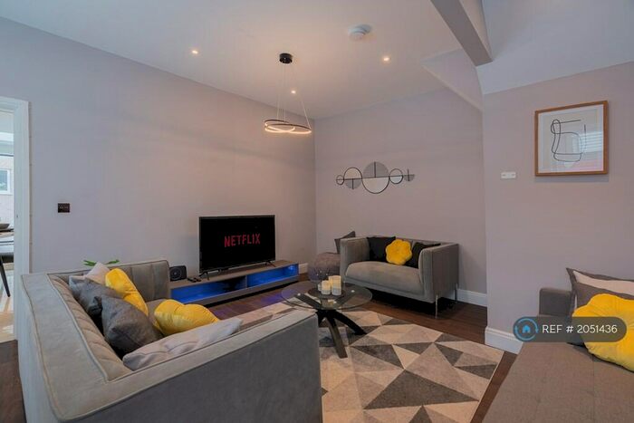 3 Bedroom Semi-Detached House To Rent In Commonwealth Road, London, N17