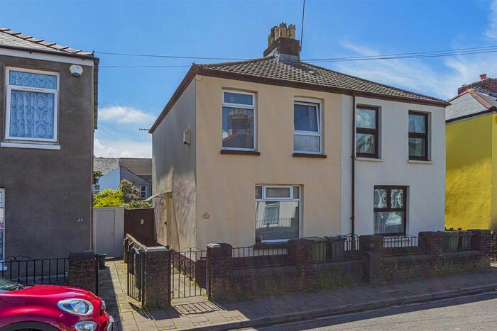 2 Bedroom Semi-Detached House To Rent In Wyndham Street, Cardiff, CF11