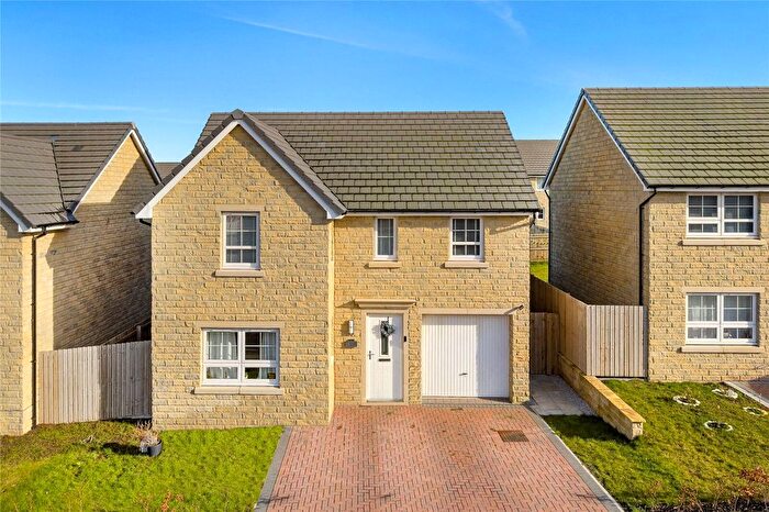 4 Bedroom Detached House For Sale In Churchyard Drive, East Ardsley, Wakefield, West Yorkshire, WF3