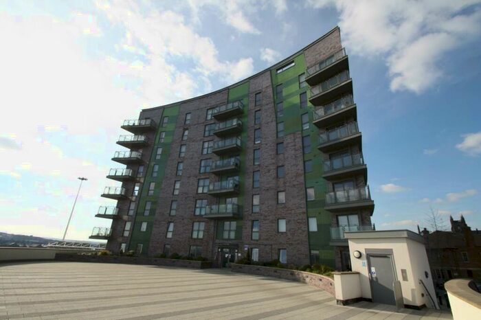 2 Bedroom Flat To Rent In Echo Central Two, Cross Green, Leeds, West Yorkshire, LS9