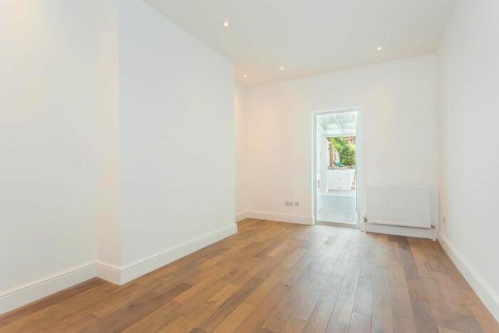 2 Bedroom Flat To Rent In Bryanston Square, Marylebone, London, W1H