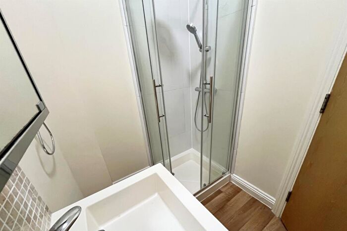 2 Bedroom Flat To Rent In Bournemouth, BH1