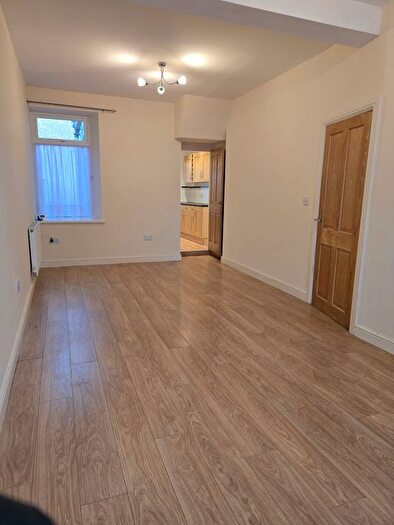 3 Bedroom Terraced House To Rent In Crythan Road, Neath, SA11