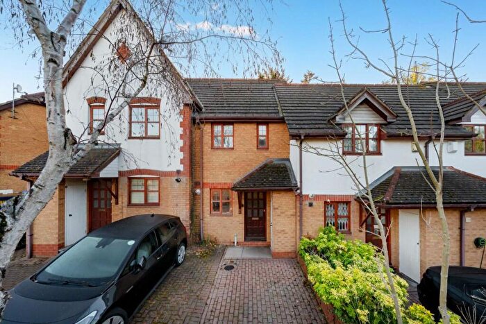 2 Bedroom Terraced House To Rent In Barton Close, Hendon, NW4