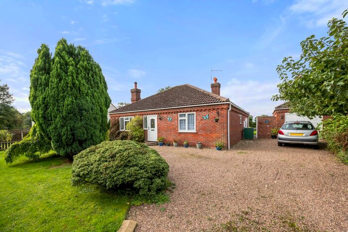 3 Bedroom Detached Bungalow For Sale In Brambleberry Lane, Irby-In-The-Marsh, PE24