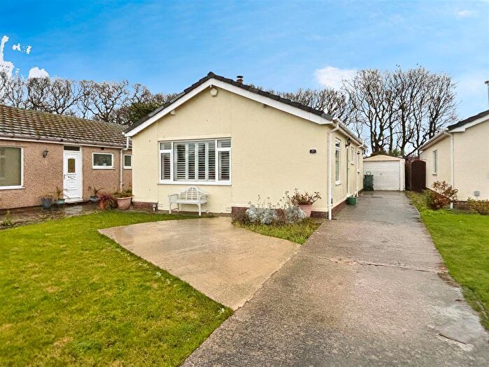 2 Bedroom Detached Bungalow For Sale In Sunningdale, Abergele, LL22