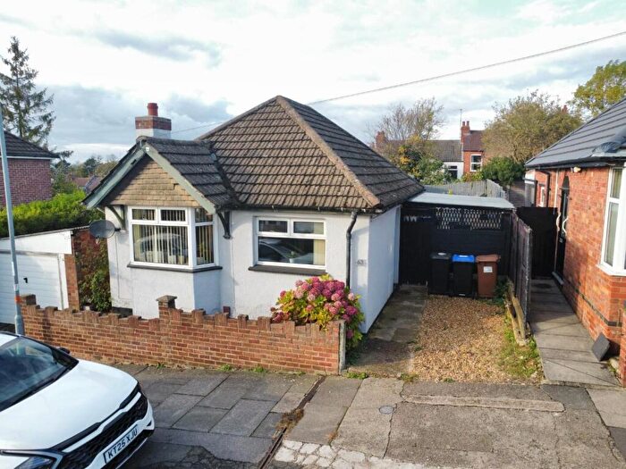2 Bedroom Detached Bungalow For Sale In Yelvertoft Road, Kingsthorpe, Northampton, NN2