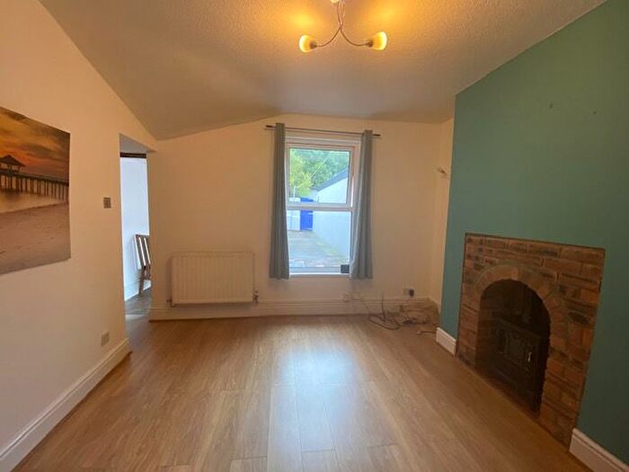 3 Bedroom Property To Rent In Bangor Street, Y Felinheli, LL56